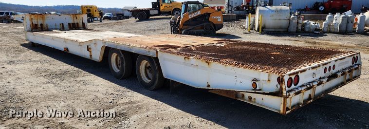 image for item JB9609 2000 Trail King TK70HT-482  drop deck equipment trailer