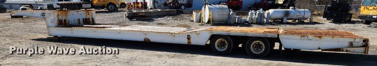 image for item JB9609 2000 Trail King TK70HT-482  drop deck equipment trailer