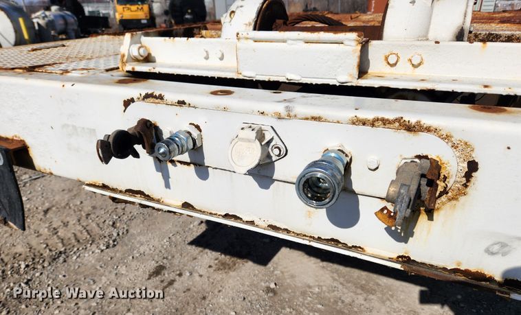 image for item JB9609 2000 Trail King TK70HT-482  drop deck equipment trailer