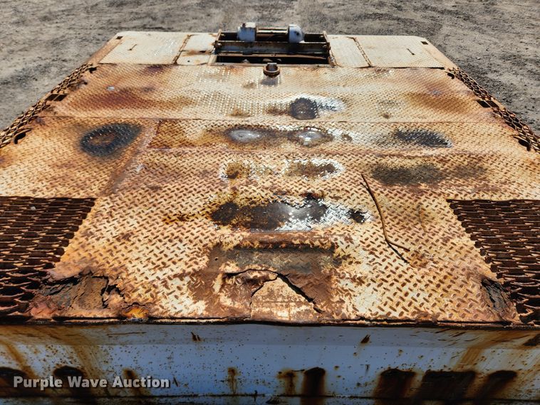 image for item JB9609 2000 Trail King TK70HT-482  drop deck equipment trailer