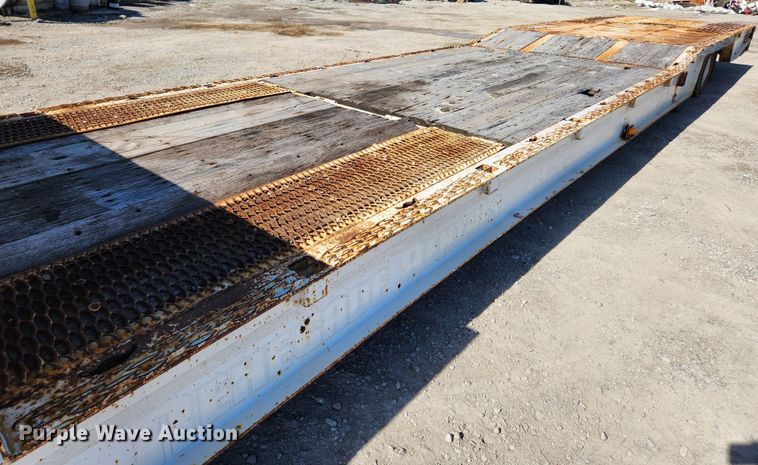 image for item JB9609 2000 Trail King TK70HT-482  drop deck equipment trailer