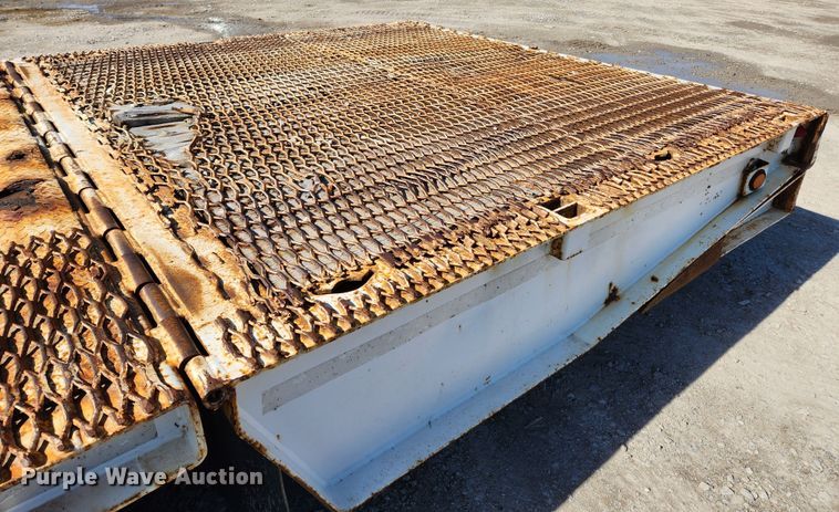 image for item JB9609 2000 Trail King TK70HT-482  drop deck equipment trailer