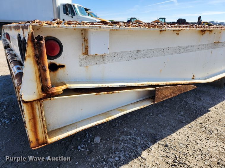 image for item JB9609 2000 Trail King TK70HT-482  drop deck equipment trailer