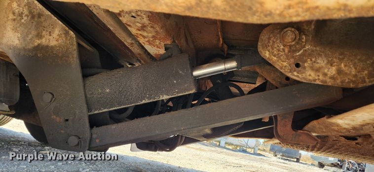 image for item JB9609 2000 Trail King TK70HT-482  drop deck equipment trailer