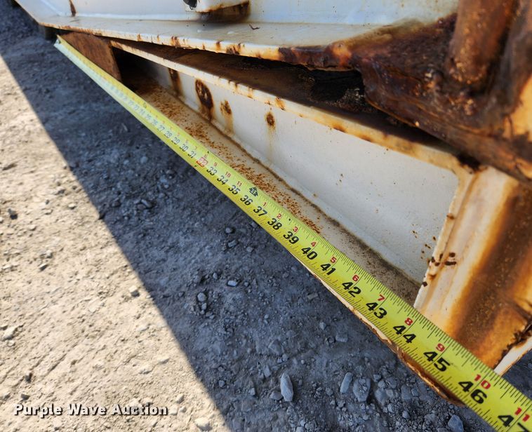 image for item JB9609 2000 Trail King TK70HT-482  drop deck equipment trailer