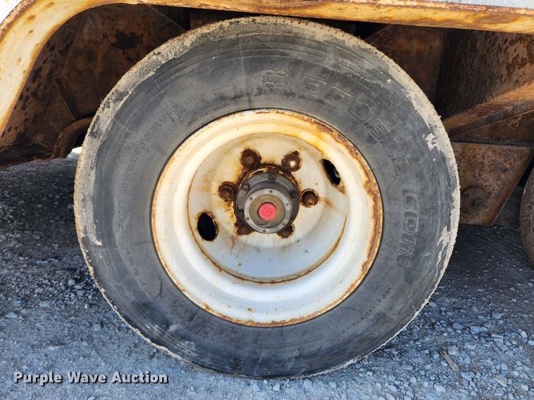 image for item JB9609 2000 Trail King TK70HT-482  drop deck equipment trailer