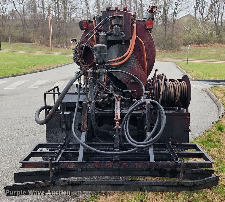 image for item JB9700 1987 Ford CF7000  seal coat truck