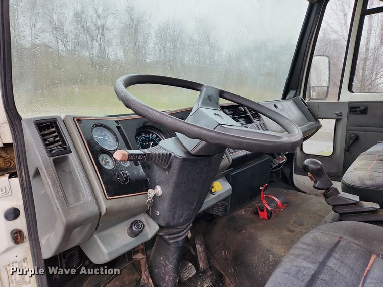 image for item JB9700 1987 Ford CF7000  seal coat truck