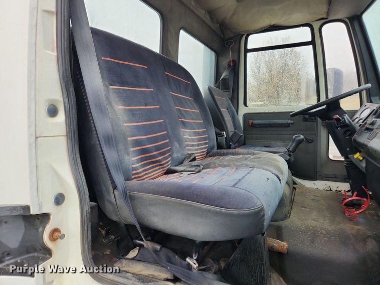 image for item JB9700 1987 Ford CF7000  seal coat truck