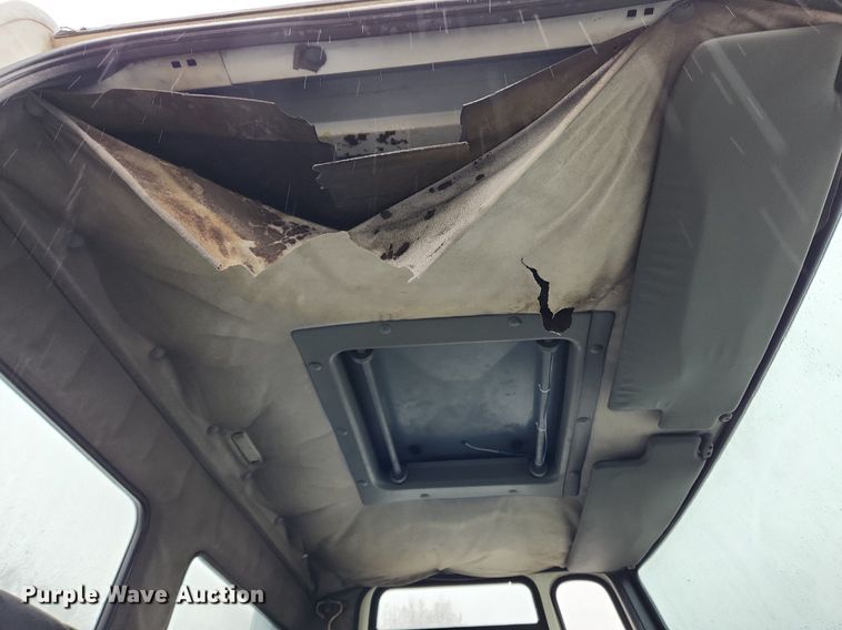 image for item JB9700 1987 Ford CF7000  seal coat truck