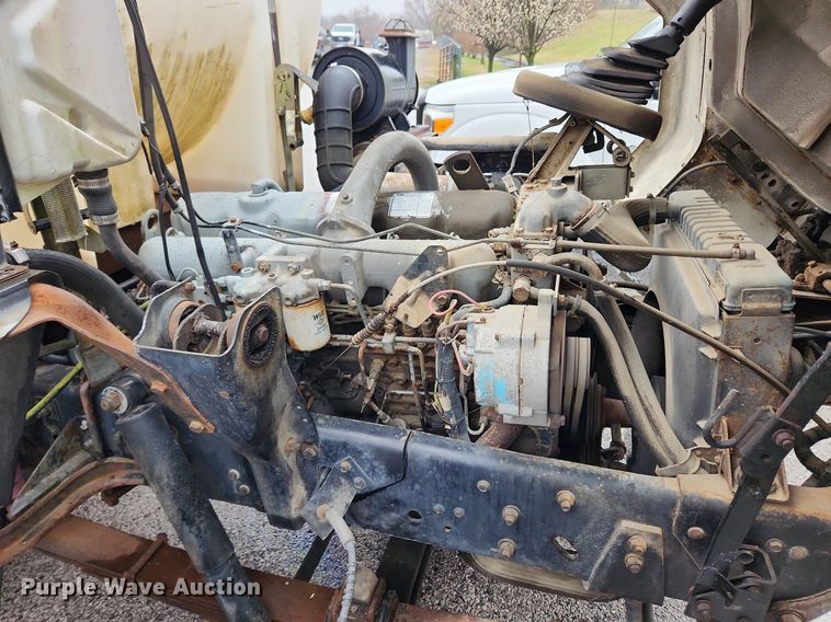 image for item JB9700 1987 Ford CF7000  seal coat truck