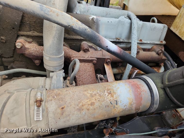 image for item JB9700 1987 Ford CF7000  seal coat truck