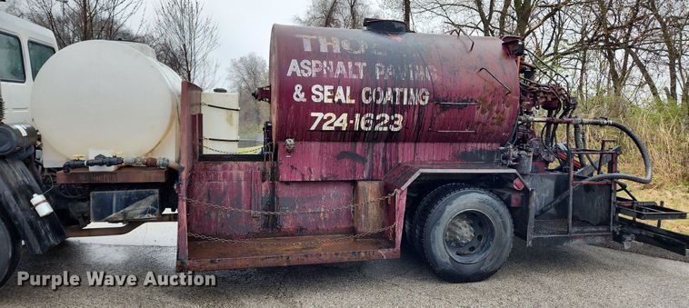 image for item JB9700 1987 Ford CF7000  seal coat truck