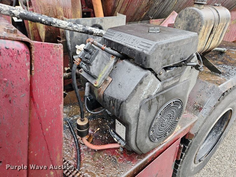 image for item JB9700 1987 Ford CF7000  seal coat truck