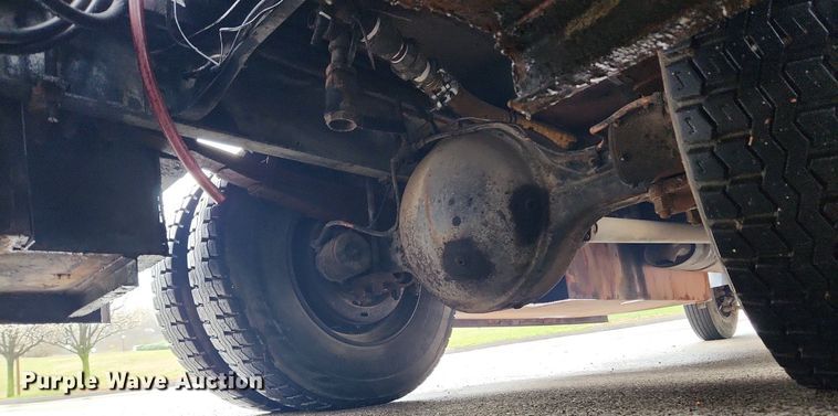 image for item JB9700 1987 Ford CF7000  seal coat truck