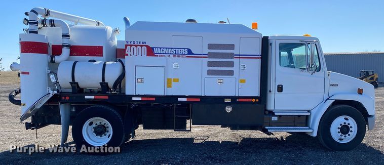 image for item JW9175 2003 Freightliner FL70  vacuum truck