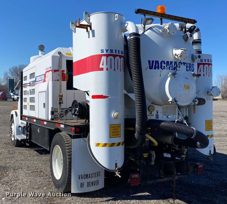 image for item JW9175 2003 Freightliner FL70  vacuum truck