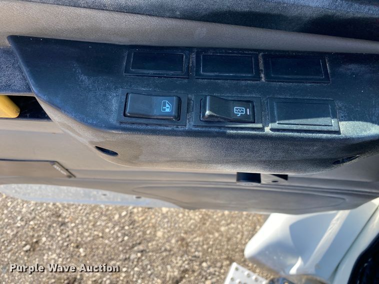 image for item JW9175 2003 Freightliner FL70  vacuum truck