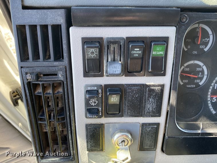 image for item JW9175 2003 Freightliner FL70  vacuum truck