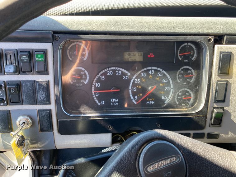 image for item JW9175 2003 Freightliner FL70  vacuum truck