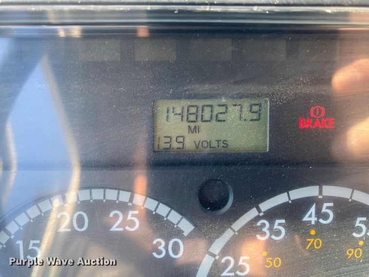 image for item JW9175 2003 Freightliner FL70  vacuum truck