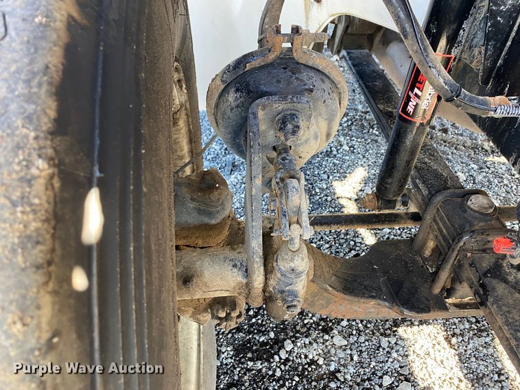 image for item JW9175 2003 Freightliner FL70  vacuum truck