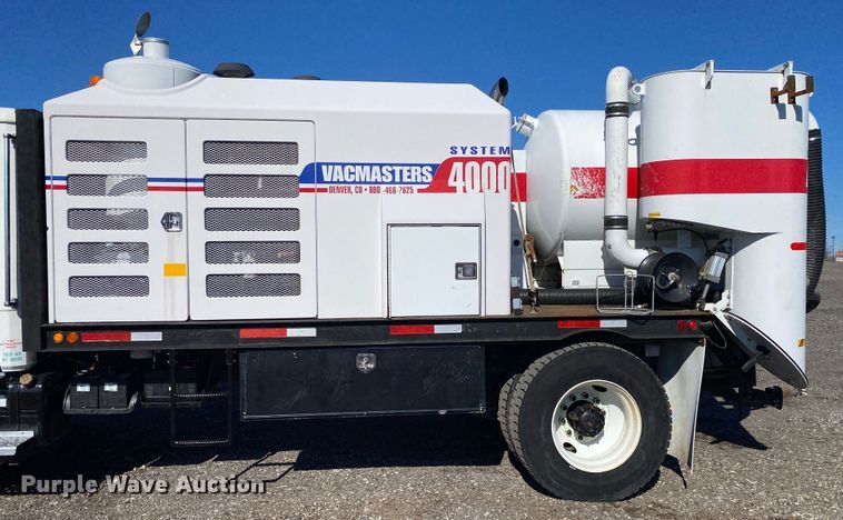 image for item JW9175 2003 Freightliner FL70  vacuum truck