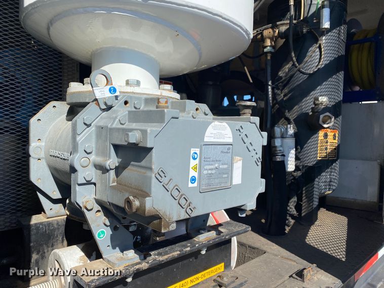 image for item JW9175 2003 Freightliner FL70  vacuum truck