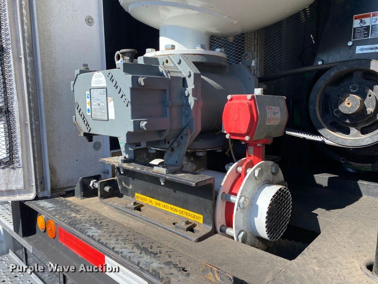 image for item JW9175 2003 Freightliner FL70  vacuum truck