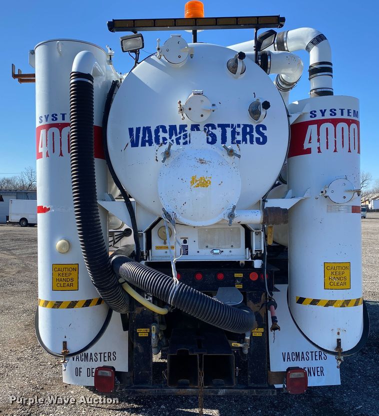 image for item JW9175 2003 Freightliner FL70  vacuum truck