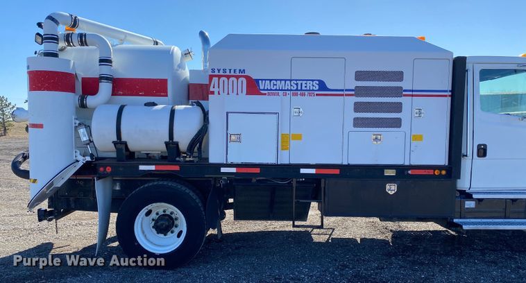 image for item JW9175 2003 Freightliner FL70  vacuum truck