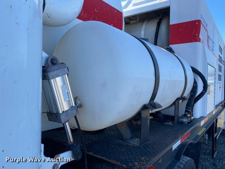 image for item JW9175 2003 Freightliner FL70  vacuum truck