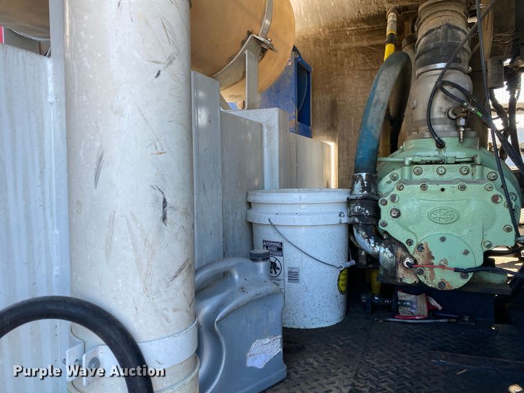 image for item JW9175 2003 Freightliner FL70  vacuum truck