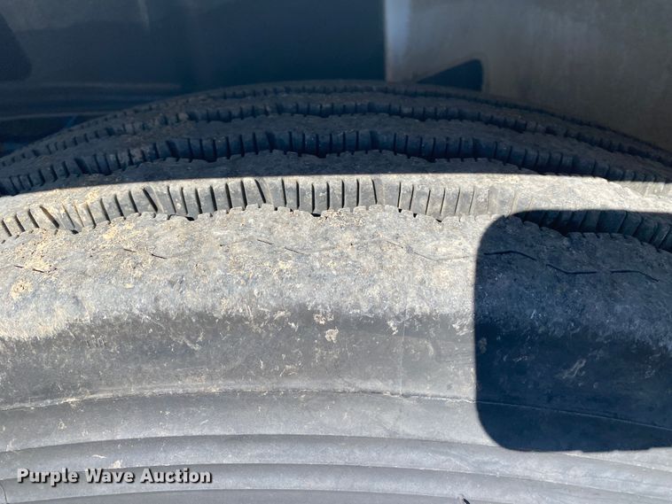 image for item JW9175 2003 Freightliner FL70  vacuum truck