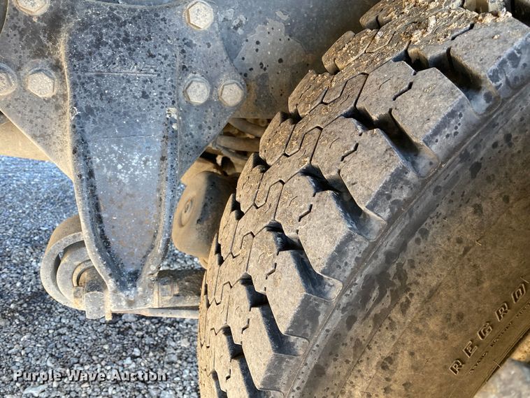 image for item JW9175 2003 Freightliner FL70  vacuum truck