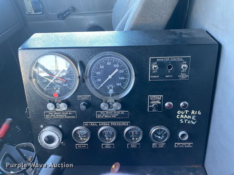 image for item JW9198 2002 Western Star 4900  crane truck