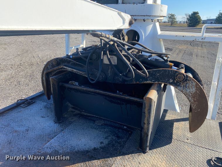 image for item JW9198 2002 Western Star 4900  crane truck