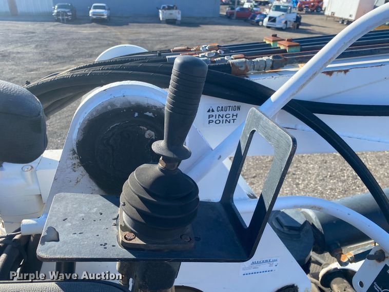 image for item JW9198 2002 Western Star 4900  crane truck