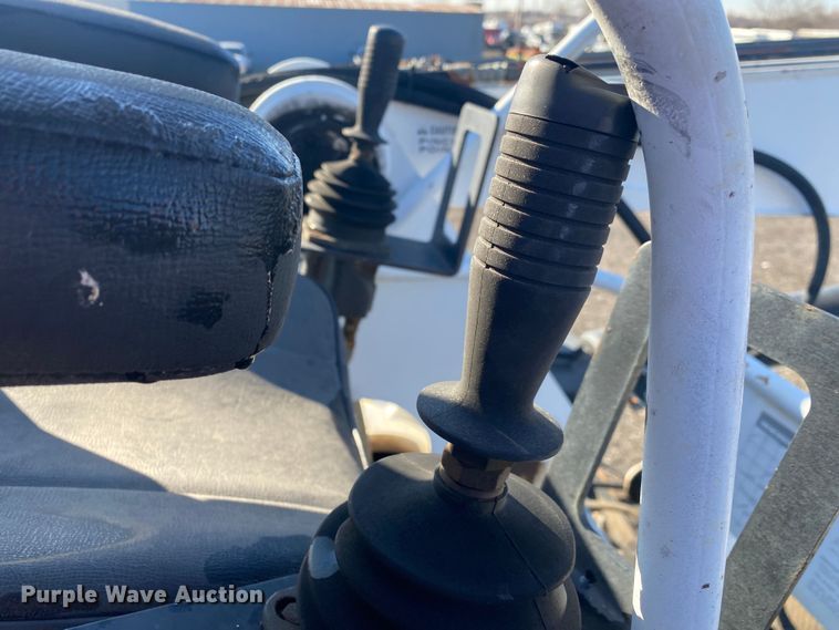 image for item JW9198 2002 Western Star 4900  crane truck