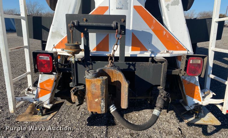 image for item JW9198 2002 Western Star 4900  crane truck