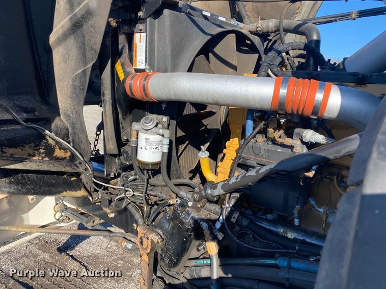 image for item JW9198 2002 Western Star 4900  crane truck