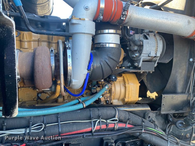 image for item JW9198 2002 Western Star 4900  crane truck