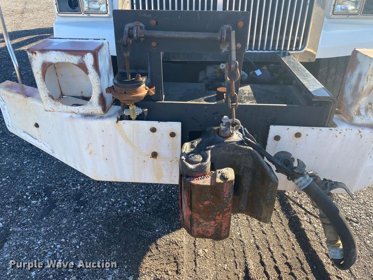 image for item JW9198 2002 Western Star 4900  crane truck