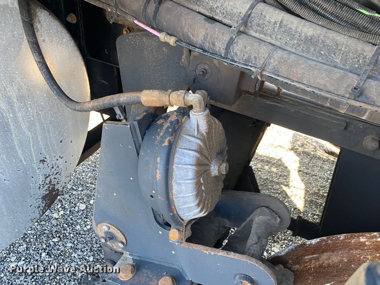 image for item JW9198 2002 Western Star 4900  crane truck