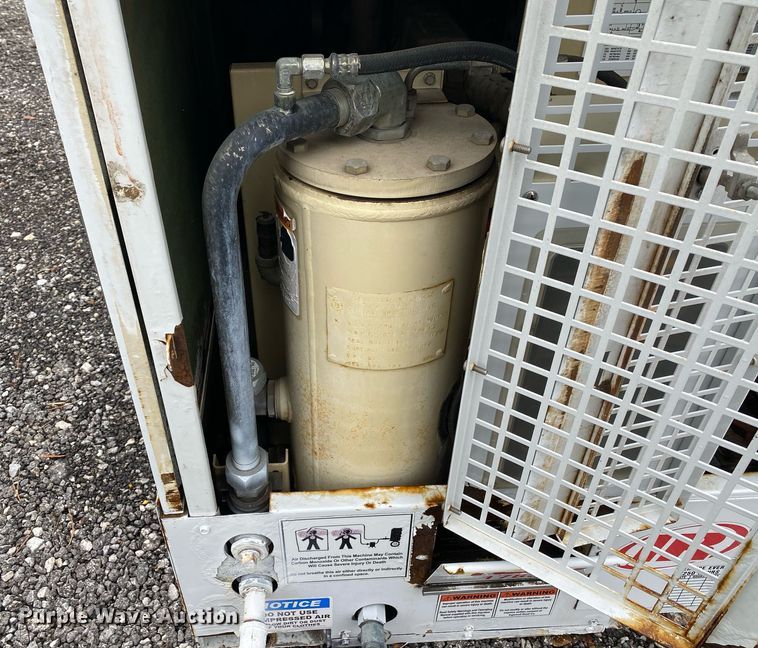 image for item KB9516 1996 Ingersoll Rand P185WJDU  air compressor