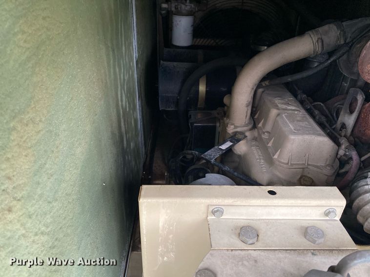 image for item KB9516 1996 Ingersoll Rand P185WJDU  air compressor