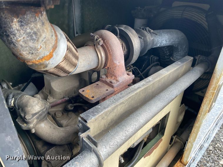 image for item KB9516 1996 Ingersoll Rand P185WJDU  air compressor