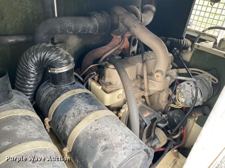 image for item KB9516 1996 Ingersoll Rand P185WJDU  air compressor