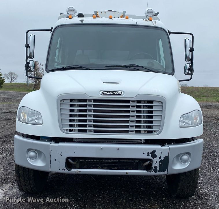 image for item KB9517 2013 Freightliner Business Class M2  utility / service truck