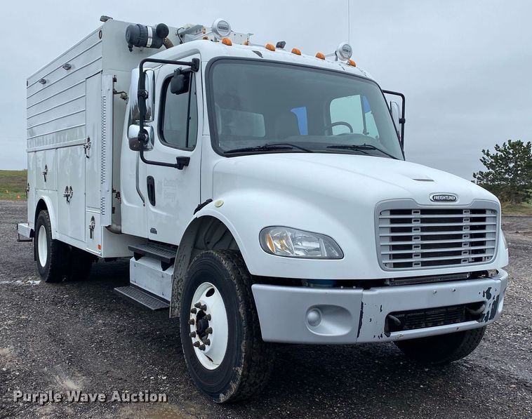 image for item KB9517 2013 Freightliner Business Class M2  utility / service truck